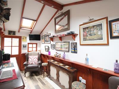 Home Pub